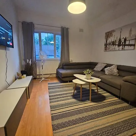 Stylish 2 Bed Apt - Harry Potter/ Leavesden Studios/Watford/Hemel Hempstead - Families/Professionals & Contractors Welcome - Serviced Accomodation Sarratt Exterior foto