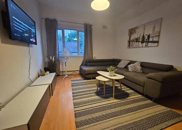 Stylish 2 Bed Apt - Harry Potter/ Leavesden Studios/Watford/Hemel Hempstead - Families/Professionals & Contractors Welcome - Serviced Accomodation