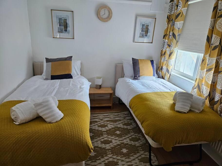 Apartment Harry Potter's Leavesden Retreat: Stylish 2-bed Serviced