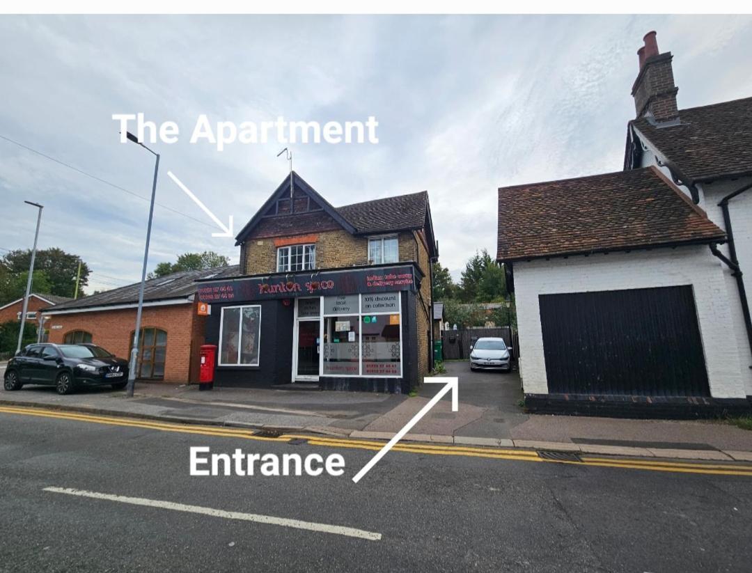 Harry Potter's Leavesden Retreat: Stylish 2-bed Serviced Apartment Sarratt