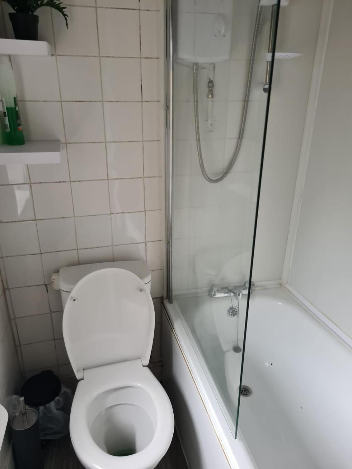 Apartment Harry Potter's Leavesden Retreat: Stylish 2-bed Serviced Sarratt