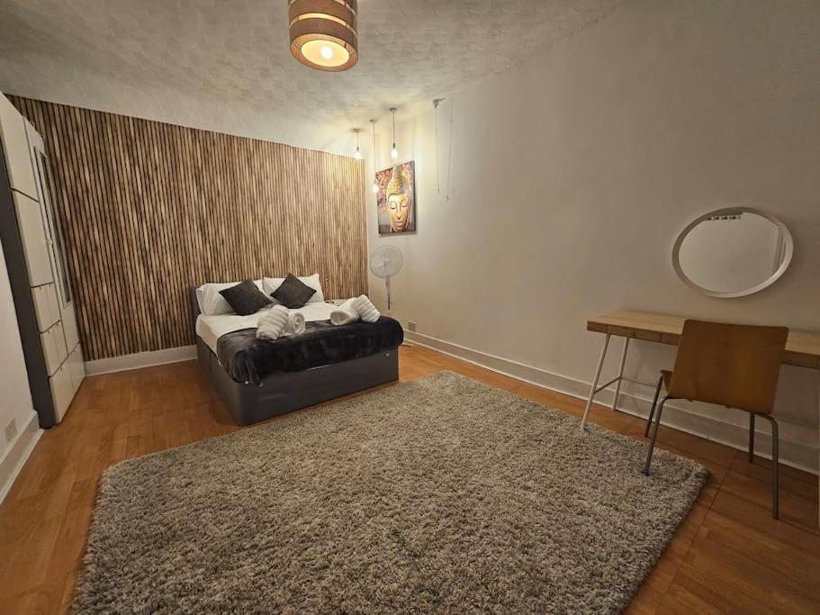 Apartment Harry Potter's Leavesden Retreat: Stylish 2-bed Serviced