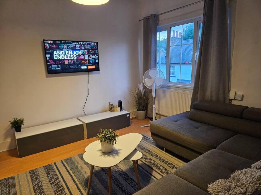 Harry Potter's Leavesden Retreat: Stylish 2-bed Serviced * Sarratt